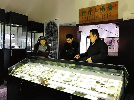 陕西劳模夫妻卖了饭店 潜心研究柴窑瓷器12年