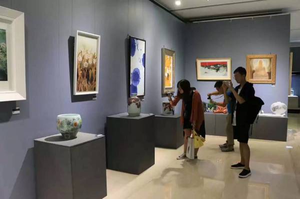 《“国之瑰宝”——中国景德镇陶瓷文化展》首展在京开幕