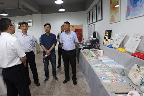 景德镇陶瓷大学第一届留学生毕业展